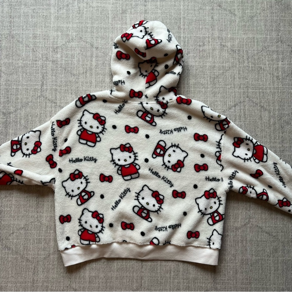 Sanrio Hello Kitty Women’s Red/White Pullover Crop Fleece Hoodie LARGE - Picture 5 of 10